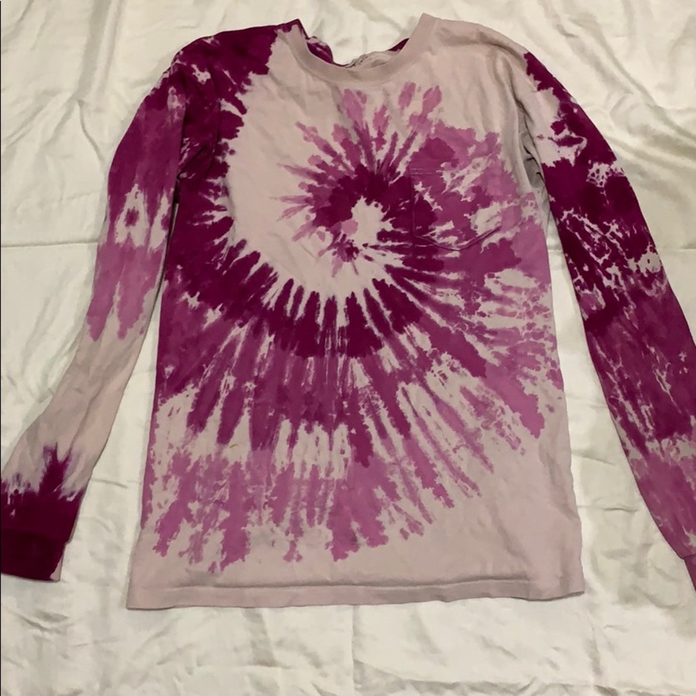 Tie-dye long sleeve tee